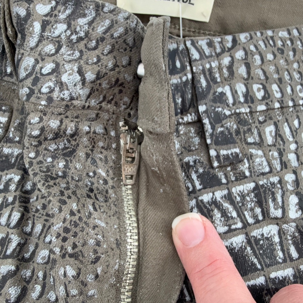 L'AGENCE Margot High Rise Skinny Jeans in Chestnut Black Croc Foil Size 25 NWT - Picture 6 of 15